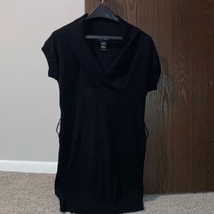 Short sleeve turtle neck with belt loops